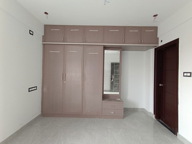 Room, reliable layout 1 Bedroom 550 Sq.Ft. Builder Floor In Reliable Layout Bangalore 10466279