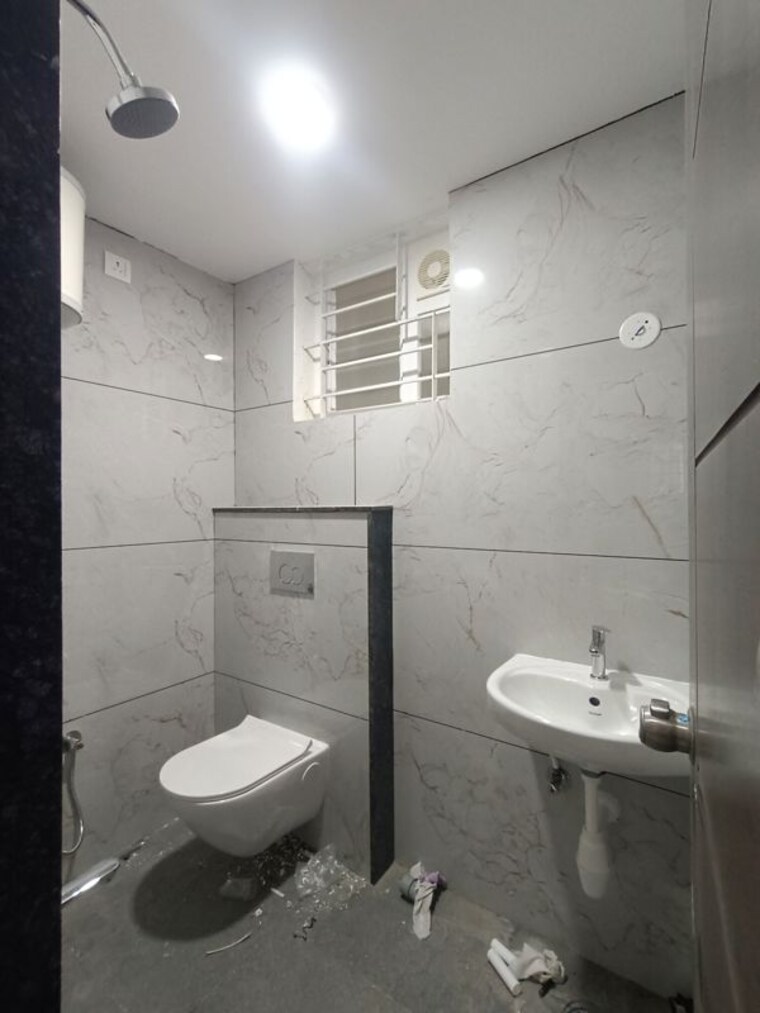 Bathroom, reliable layout 1 Bedroom 550 Sq.Ft. Builder Floor In Reliable Layout Bangalore 10466279