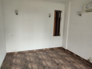 Room in 3 BHK Apartment at Unitech Habitat, Pi Greater Noida – for Rent
