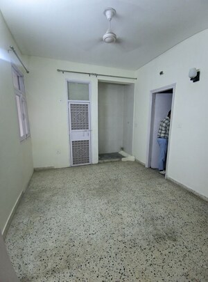 2 BHK Apartment For Sale in Eros Southend Apartments, Charmwood Village