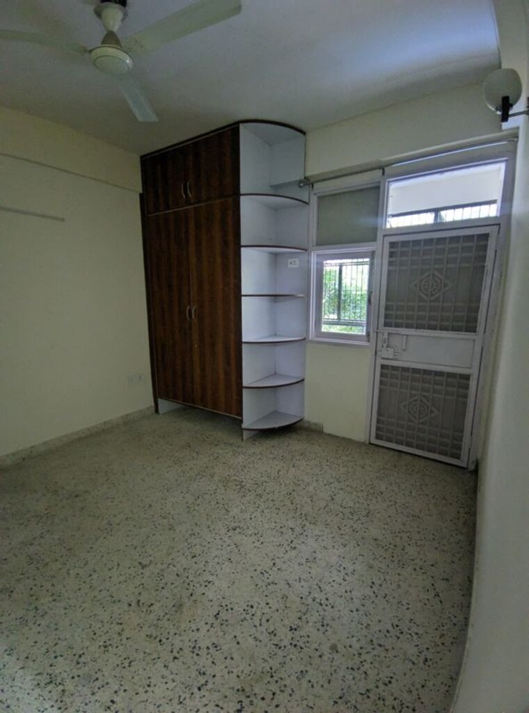 Room, eros-southend-apartments 2 Bedroom 827 Sq.Ft. Apartment In Charmwood Village Faridabad 10466320