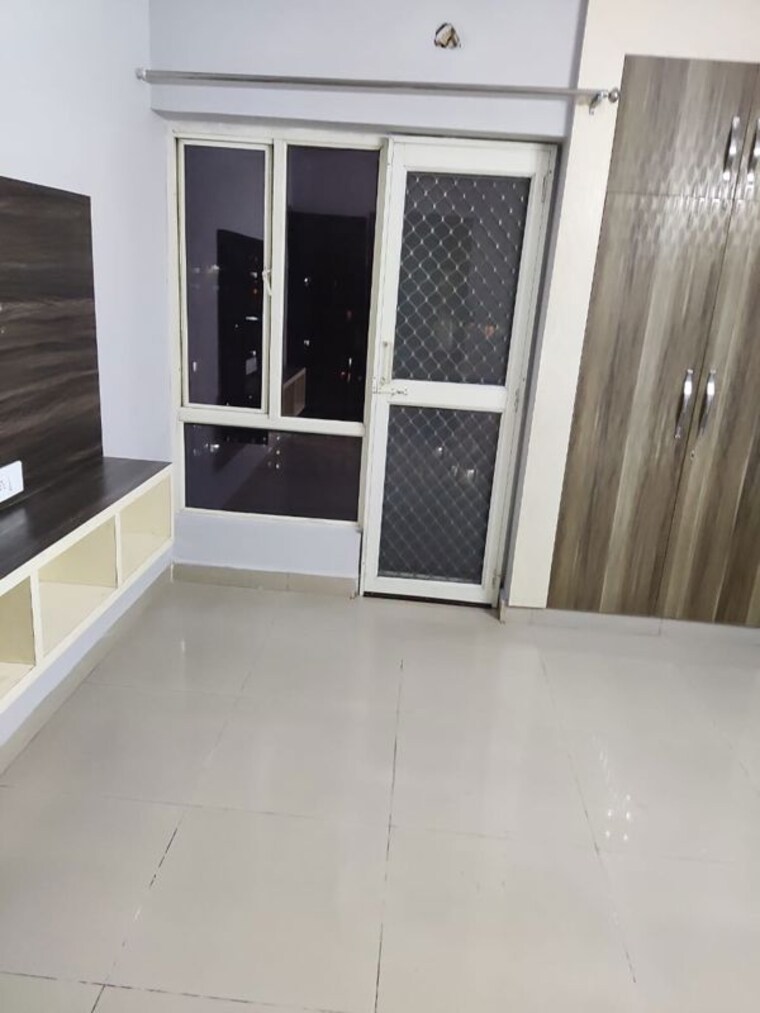 Balcony, panchsheel-greens-ii 2 Bedroom 915 Sq.Ft. Apartment In Sector 16 Greater Noida Greater Noida 10466341
