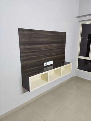 Furnished Amenities in 2 BHK Apartment at Panchsheel Greens II, Sector 16 Greater Noida – for Rent