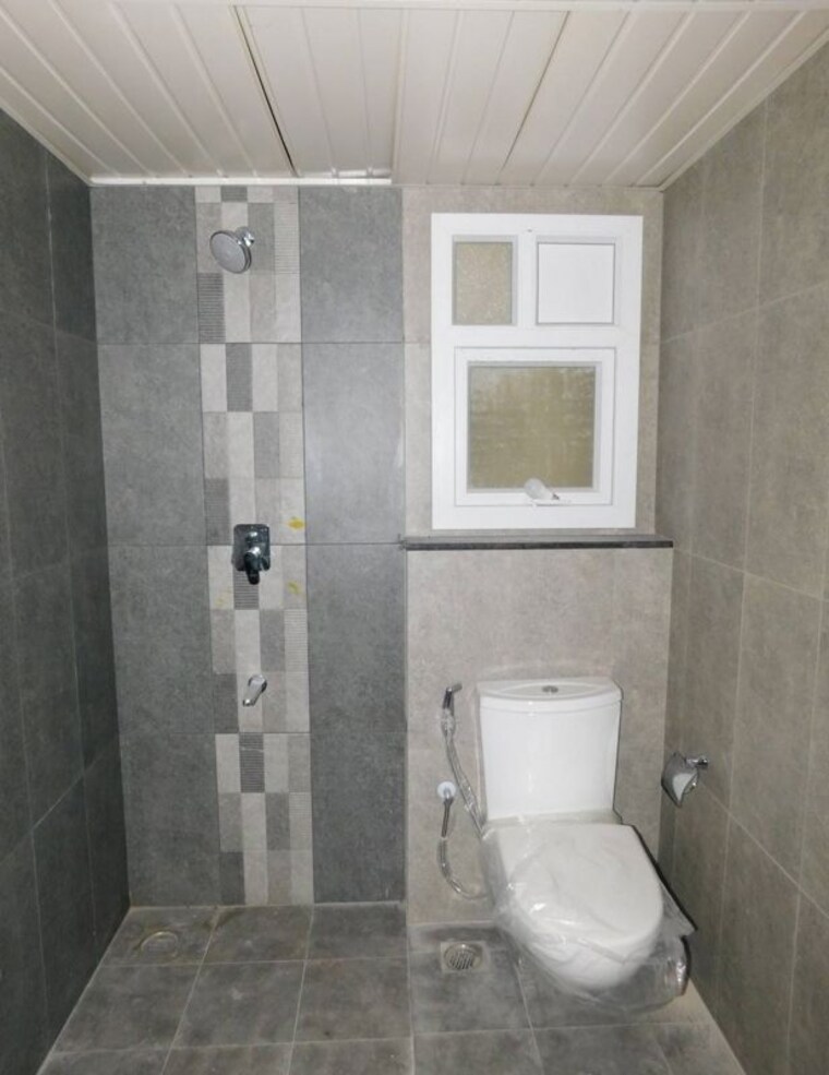 Bathroom, prestige-tranquil 2.5 Bedroom 1390 Sq.Ft. Apartment In Kokapet Hyderabad 10402740
