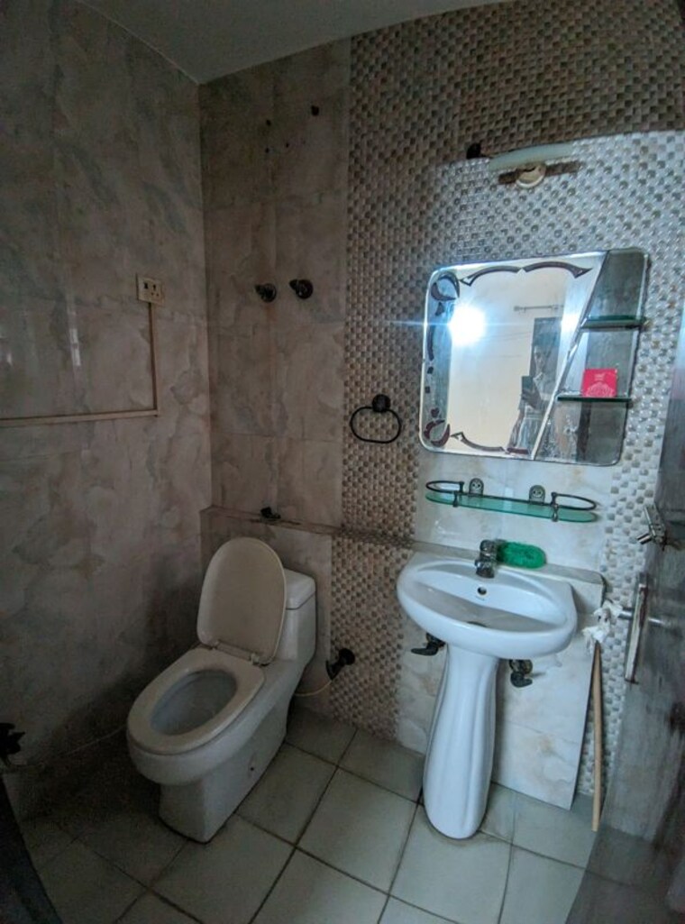 Bathroom, eros-southend-apartments 2 Bedroom 827 Sq.Ft. Apartment In Charmwood Village Faridabad 10466351