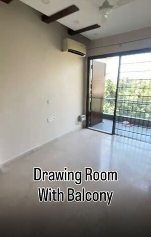 Room in 3 BHK Builder Floor at Dlf Cyber City – for Sale