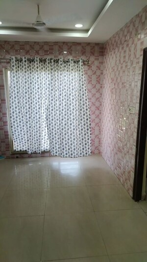 Bedroom in 2 BHK Apartment at Paramount Heritage, Ambala Highway – for Rent