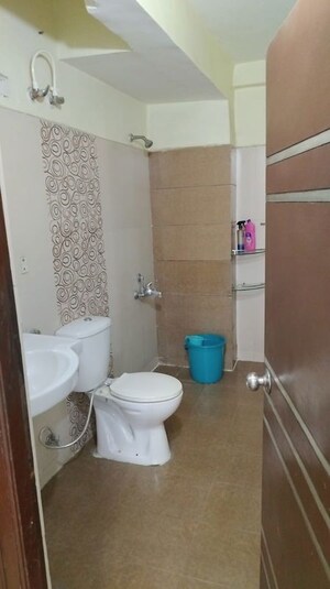 Bathroom in 2 BHK Apartment at Paramount Heritage, Ambala Highway – for Rent