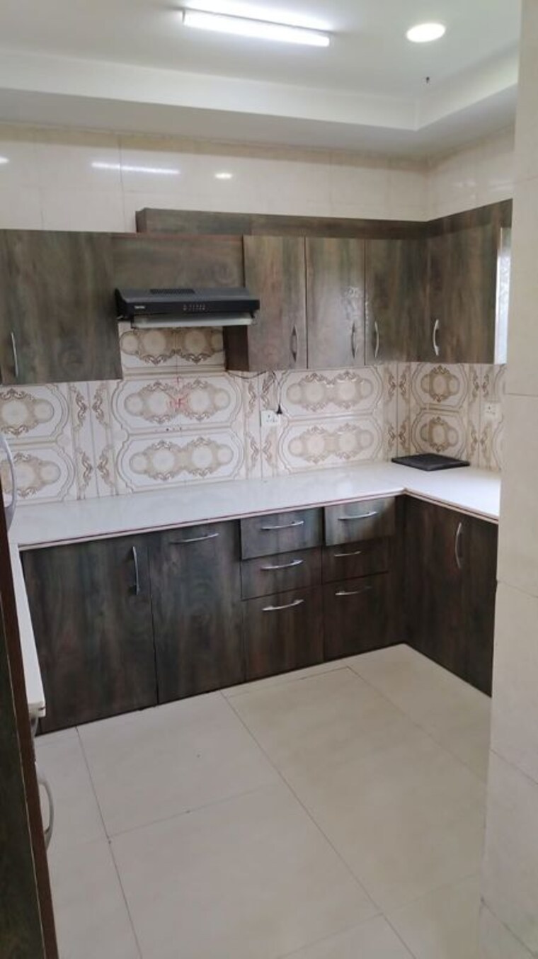 Kitchen, paramount-heritage 2 Bedroom 1300 Sq.Ft. Apartment In Ambala Highway Zirakpur 10466363