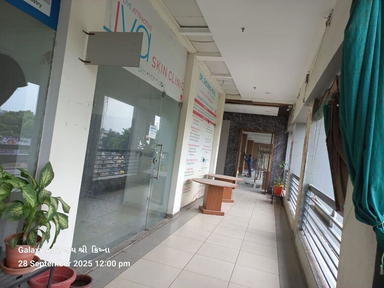 Balcony, yash-arian Commercial Showroom 965 Sq.Ft. In Memnagar Ahmedabad 10466364