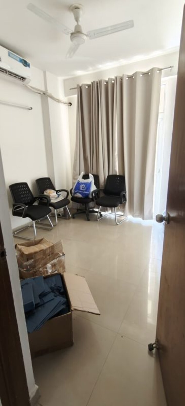 Team Area, gaur-14th-avenue-high-street 2 Bedroom 935 Sq.Ft. Apartment In Sector 16c Greater Noida Greater Noida 10466397
