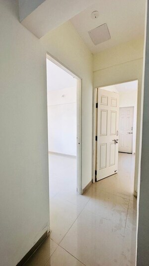 Room in 2 BHK Apartment at Kamgar Putala Vasahat – for Sale