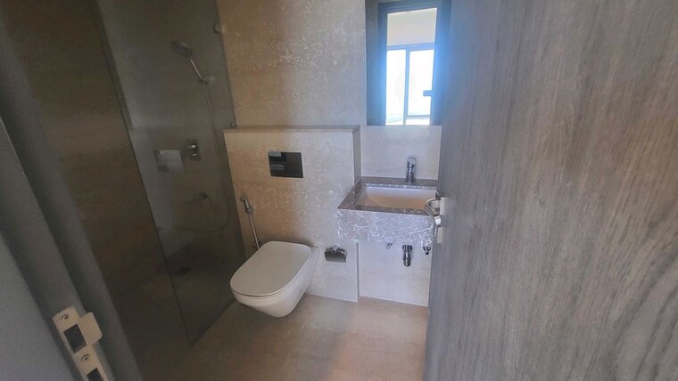 Bathroom, piramal-mahalaxmi 3 Bedroom 1450 Sq.Ft. Apartment In Mahalaxmi Mumbai 10466457