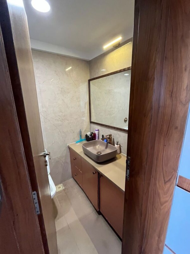 Bathroom, ekta-world-lake-primrose 3 Bedroom 1630 Sq.Ft. Apartment In Powai Mumbai 10466475