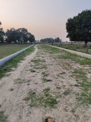 Plot – Garden View at Jankipuram Extension - for Sale