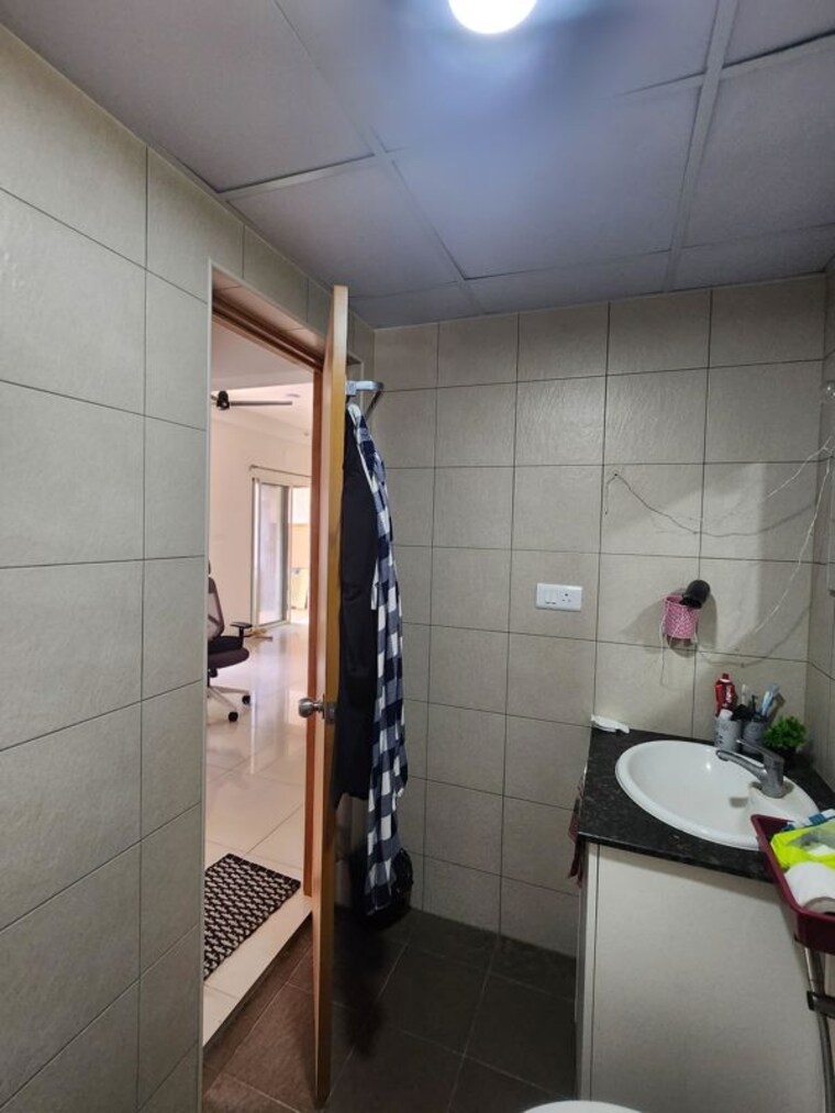 Bathroom, sobha-dream-gardens 2 Bedroom 1009 Sq.Ft. Apartment In Thanisandra Main Road Bangalore 10466560