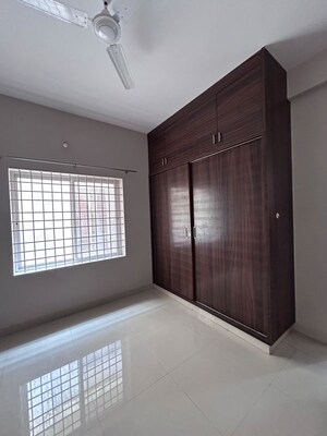 Room in 2 BHK Apartment at Kolte Patil Raaga, Hennur Road – for Rent