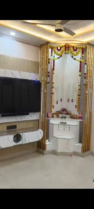 Bathroom in 4 BHK Independent House at Sector 1 Wave City – for Rent