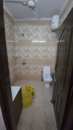 Bathroom in 2 BHK Builder Floor at Sector 30 – for Rent
