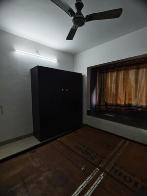 Room in 2 BHK Apartment at Ashish Swapnalok Towers, Goregaon East – for Rent