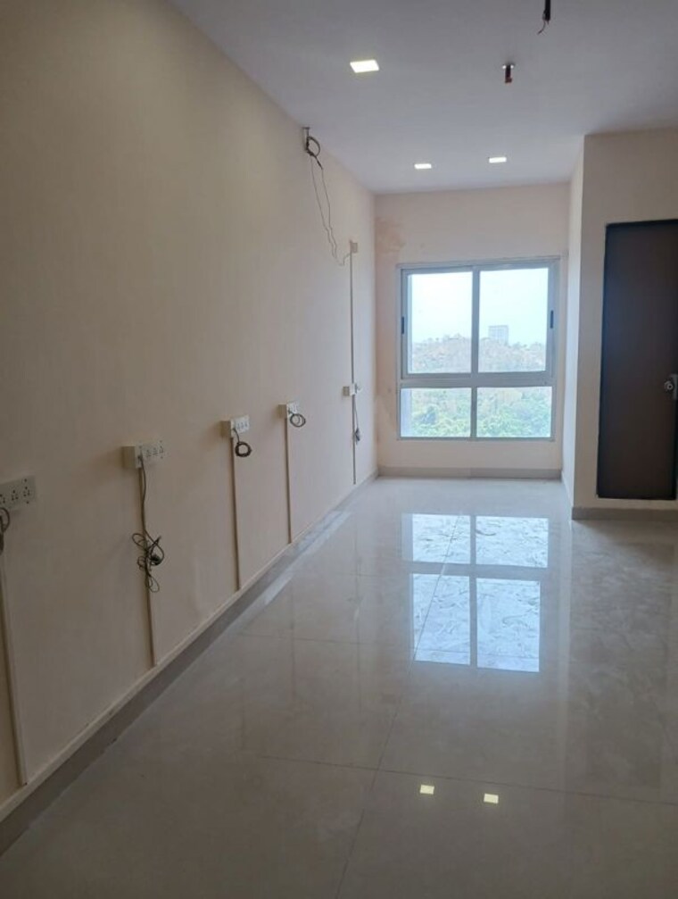 Room, vikhroli west Commercial Office Space 300 Sq.Ft. In Vikhroli West Mumbai 10466631
