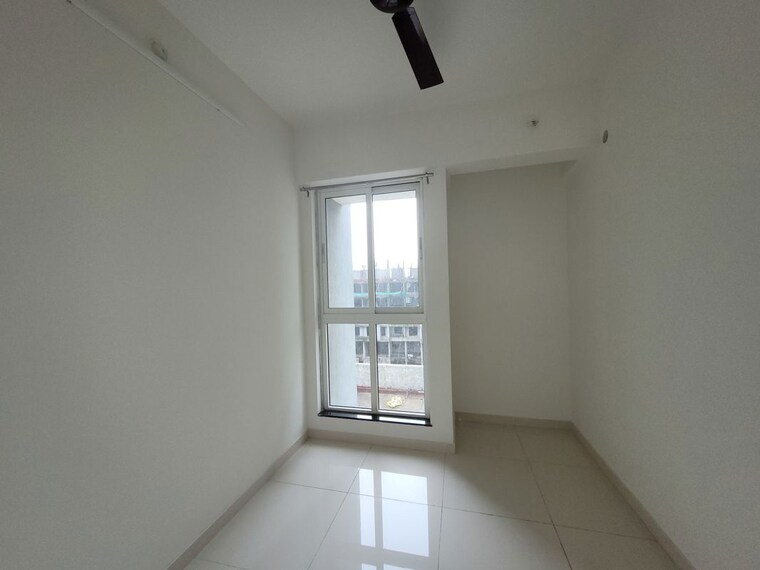 Room, godrej-emerald 1.5 Bedroom 515 Sq.Ft. Apartment In Ghodbunder Road Thane 10466639