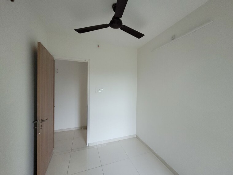 Room, godrej-emerald 1.5 Bedroom 515 Sq.Ft. Apartment In Ghodbunder Road Thane 10466639