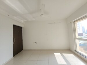 Room in 1.5 BHK Apartment at Godrej Emerald, Ghodbunder Road – for Rent