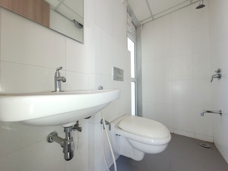 Bathroom, godrej-emerald 1.5 Bedroom 525 Sq.Ft. Apartment In Ghodbunder Road Thane 10466624