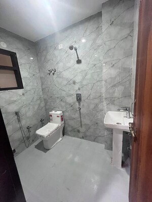 Bathroom in 2 BHK Builder Floor at Sector 8 Dwarka – for Rent