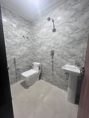Bathroom in 2 BHK Builder Floor at Sector 8 Dwarka – for Rent