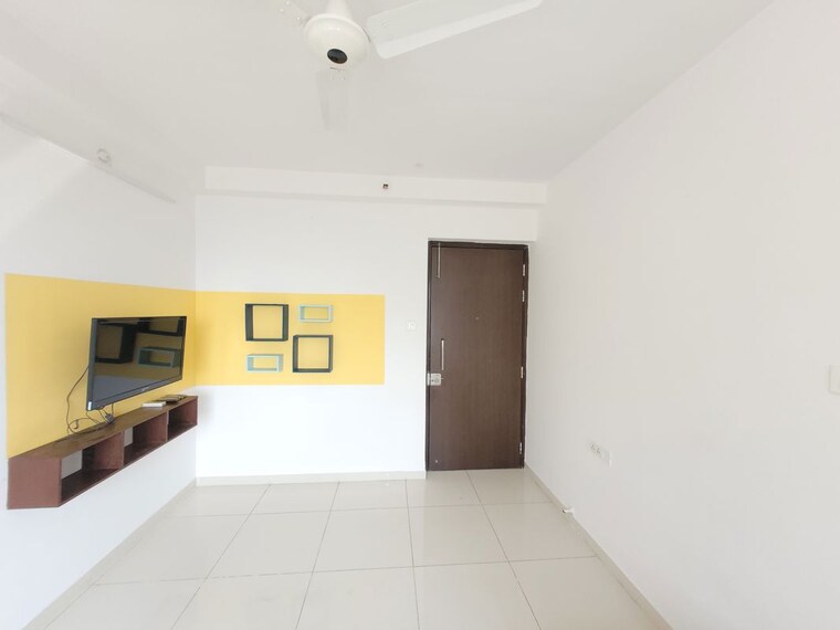Kitchen, godrej-emerald 1.5 Bedroom 530 Sq.Ft. Apartment In Ghodbunder Road Thane 10466669