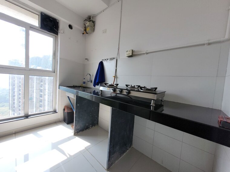 Kitchen, godrej-emerald 1.5 Bedroom 530 Sq.Ft. Apartment In Ghodbunder Road Thane 10466669