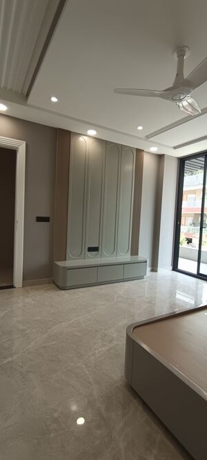 Building Lobby in 4 BHK Builder Floor at Parklands, Sector 85 – for Sale