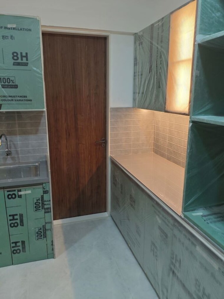 Kitchen, yashcon-neon Studio 540 Sq.Ft. Apartment In Viman Nagar Pune 10466687