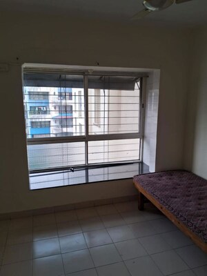 Room in 3 BHK Apartment at Kumar Surakasha CHS, Kondhwa – for Rent