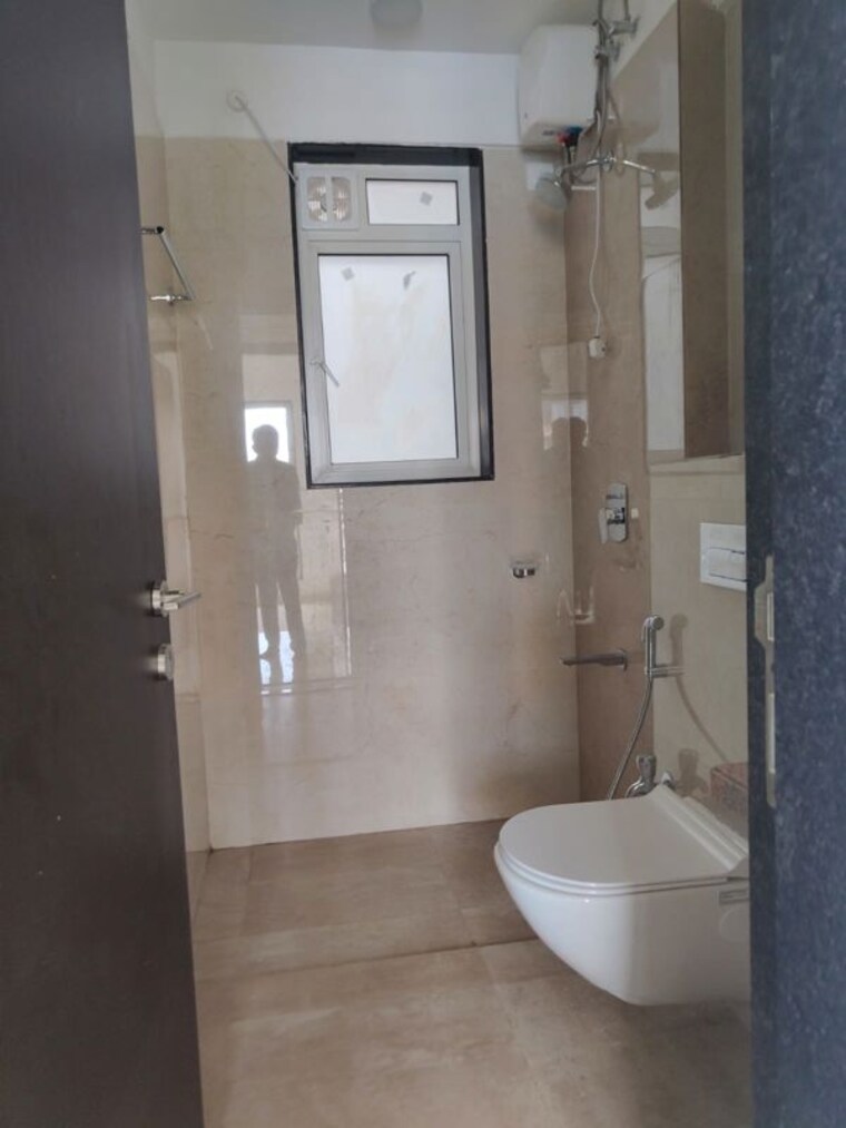 Bathroom, kolte-patil-alora 2 Bedroom 800 Sq.Ft. Apartment In Santacruz East Mumbai 10466576