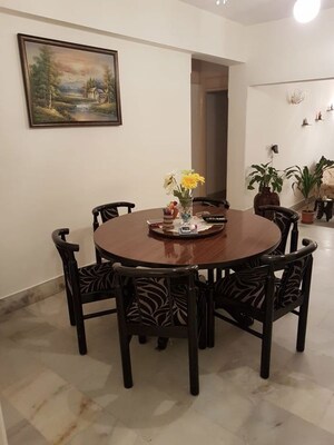 Team Area in 4 BHK Apartment at Ratna Avenue, Richmond Road – for Sale