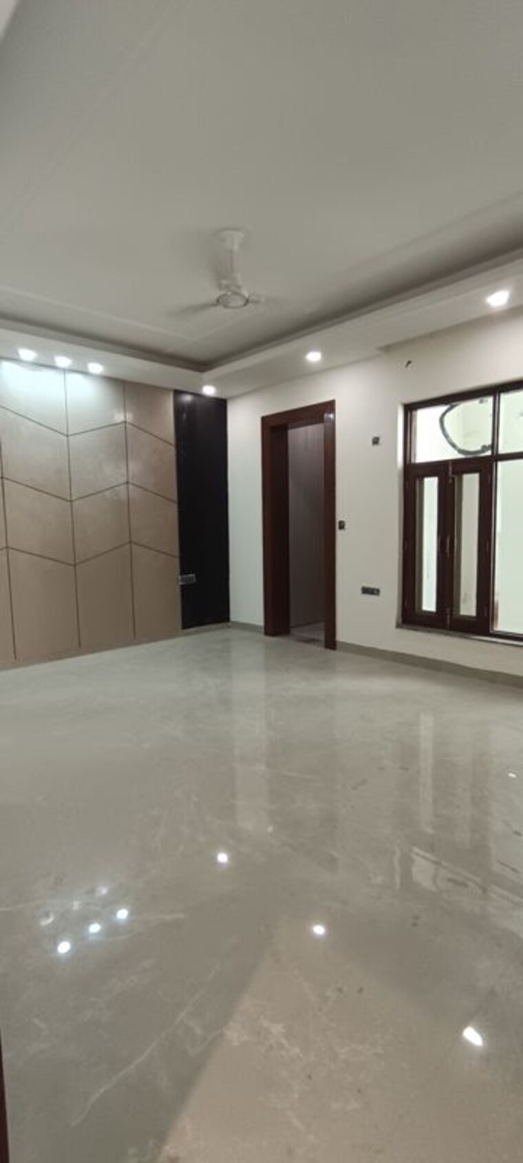 Room, parklands 4 Bedroom 380 Sq.Yd. Builder Floor In Sector 85 Faridabad 10466763