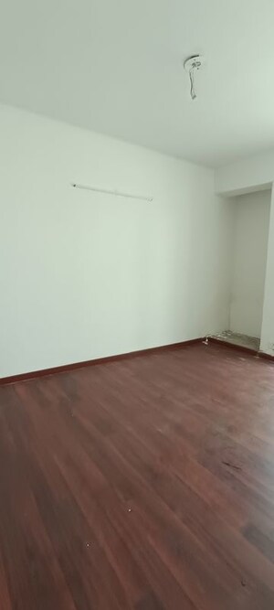 Room in 3 BHK Builder Floor at BPTP Parkland Pride, Sector 77 – for Sale