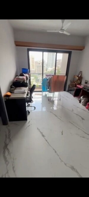 2 BHK Apartment For Rent in H Rishabraj Serenity Decks, Goregaon East