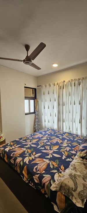 Bedroom in 2 BHK Apartment at Lake Florence, Powai – for Rent