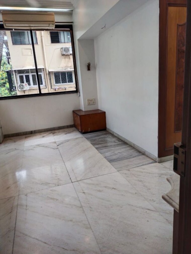 Balcony, garden-colony 1 Bedroom 550 Sq.Ft. Apartment In Mahim Mumbai 10466804