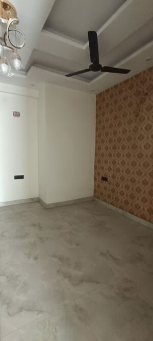 Room in 3 BHK Builder Floor at Fidato Honour Homes, Sector 89 – for Sale