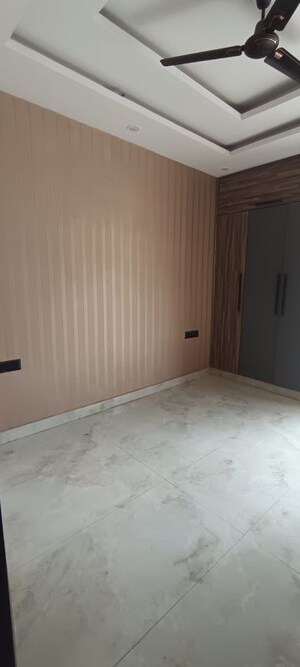 Room in 3 BHK Builder Floor at Fidato Honour Homes, Sector 89 – for Sale