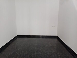 Room in 3 BHK Apartment at Panchsheel Vihar – for Rent