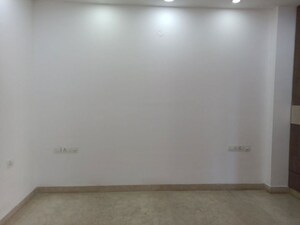 Room in 3 BHK Apartment at Panchsheel Vihar – for Rent