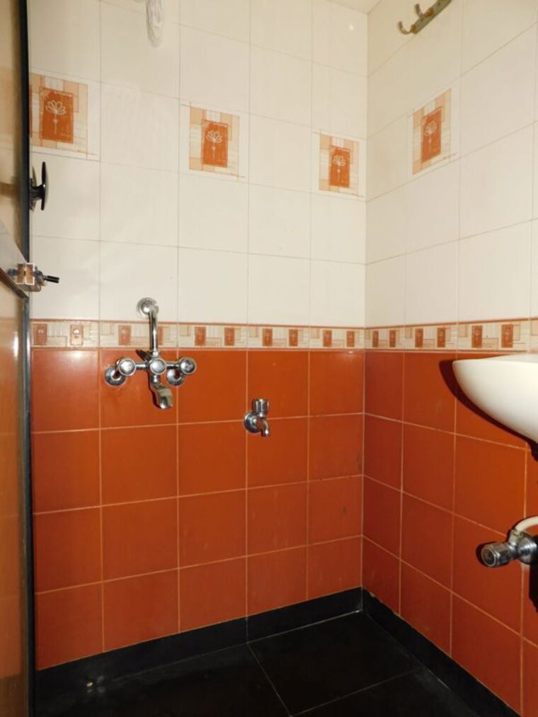 Bathroom, dattani-apartment 1 RK 280 Sq.Ft. Apartment In Kandivali East Mumbai 10466841