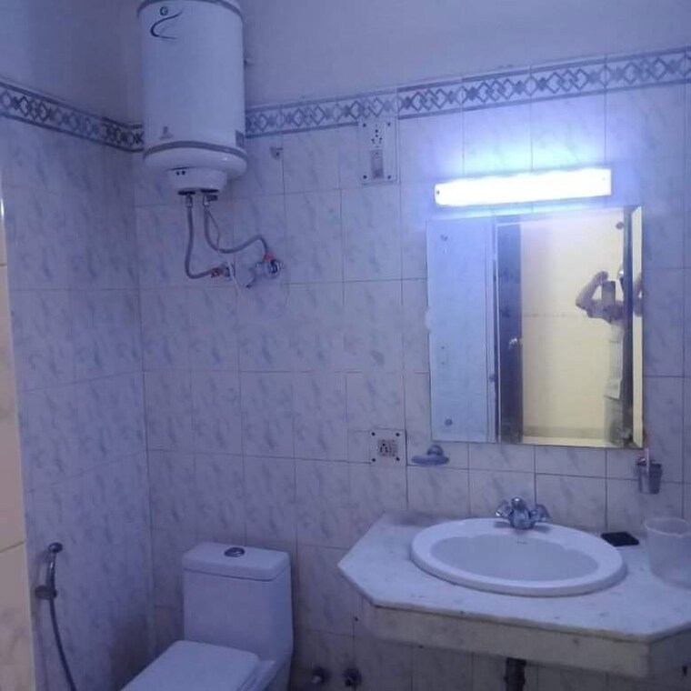 Bathroom, aurobindo-galaxy 3 Bedroom 2444 Sq.Ft. Apartment In Hi Tech City Hyderabad 10466860
