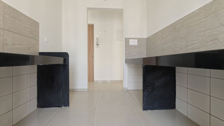 Bathroom, godrej-emerald 3 Bedroom 907 Sq.Ft. Apartment In Ghodbunder Road Thane 10466879